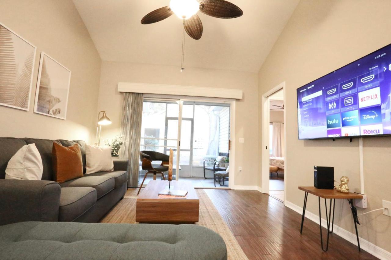 Nomad Retreat King Bed Boutique Condo W Garage 게인즈빌 외부 사진