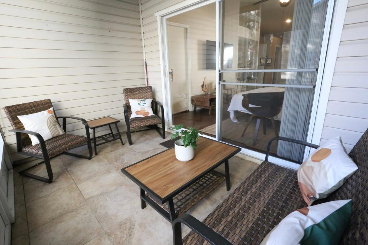 Nomad Retreat King Bed Boutique Condo W Garage 게인즈빌 외부 사진